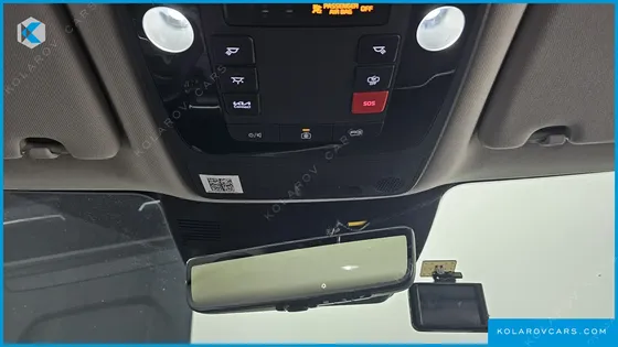KIA CARNIVAL 9-SEATER NOBLESSE
