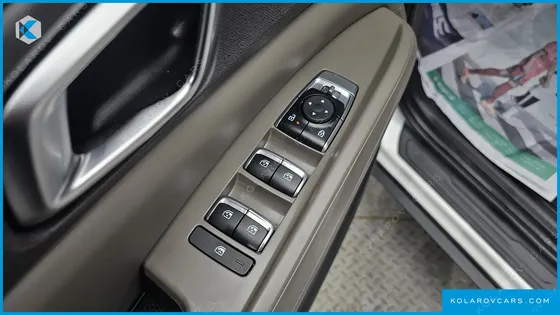 KIA CARNIVAL 9-SEATER NOBLESSE