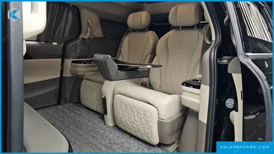 KIA CARNIVAL GASOLINE 4-SEATER HI LIMOUSINE