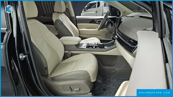 KIA CARNIVAL GASOLINE 4-SEATER HI LIMOUSINE