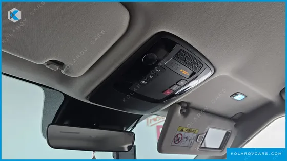 KIA CARNIVAL GASOLINE 9-SEATER PRESTIGE