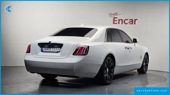 ROLLS ROYCE GHOST 6.7 V12