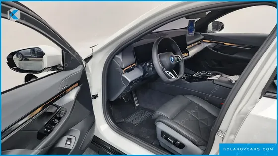 BMW 5 SERIES 530E M SPORT