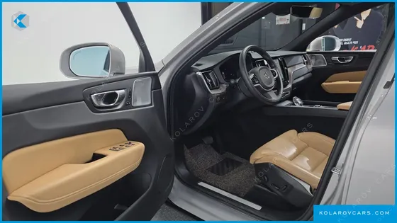 VOLVO XC60 B5 INSCRIPTION