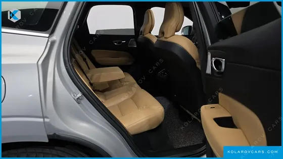 VOLVO XC60 B5 INSCRIPTION