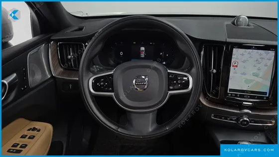 VOLVO XC60 B5 INSCRIPTION