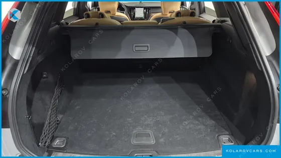 VOLVO XC60 B5 INSCRIPTION