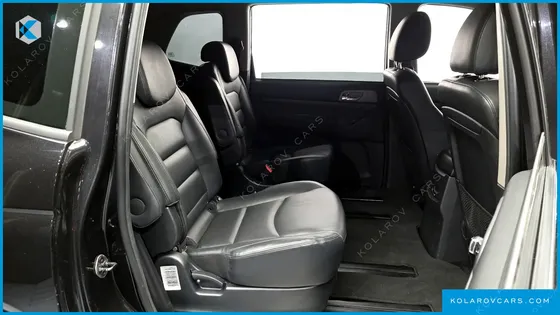 KGM - SSANGYONG KORANDO 4WD CHATEAU 9-SEATER