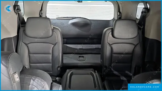 KGM - SSANGYONG KORANDO 4WD CHATEAU 9-SEATER