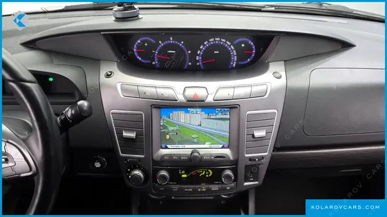 KGM - SSANGYONG KORANDO 4WD CHATEAU 9-SEATER