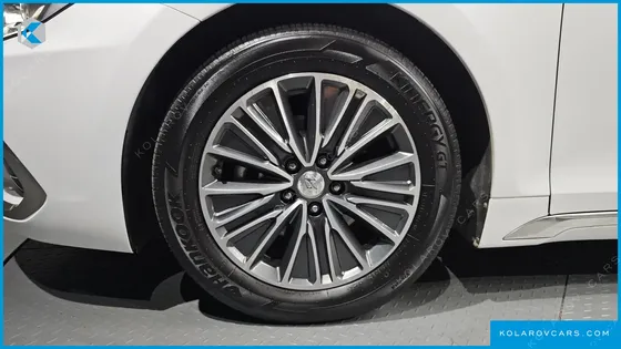 HYUNDAI GRANDEUR EXCLUSIVE