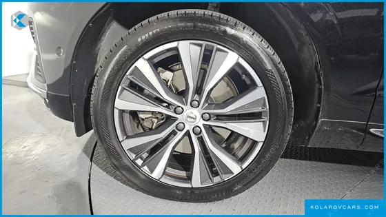 VOLVO XC60 B6 INSCIRTION