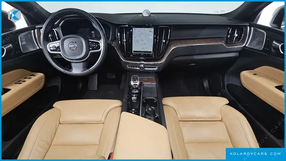VOLVO XC60 B6 INSCIRTION
