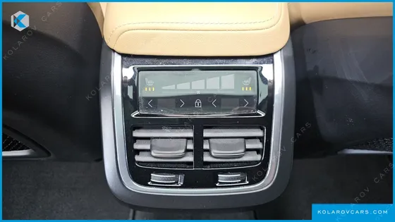 VOLVO XC60 B6 INSCIRTION