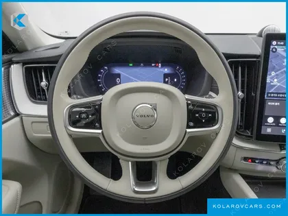 VOLVO XC60 B5 ULTRA DARK AIR SUS