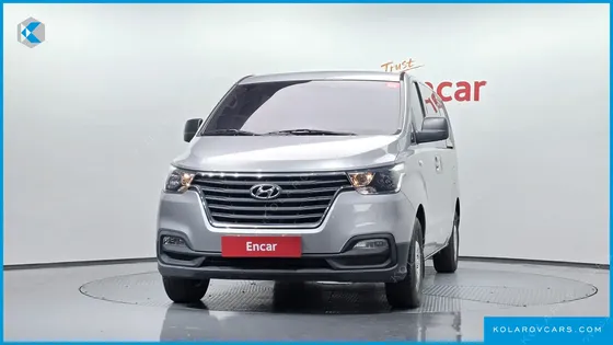HYUNDAI STAREX VAN 5-SEATER