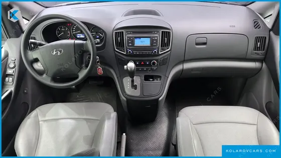 HYUNDAI STAREX VAN 5-SEATER