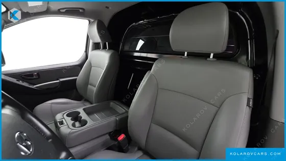HYUNDAI STAREX VAN 3-SEATER