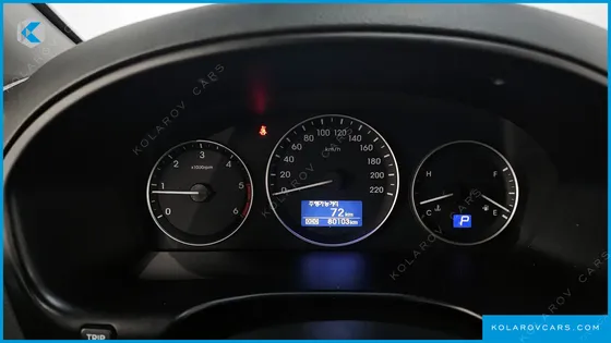 HYUNDAI STAREX VAN 3-SEATER