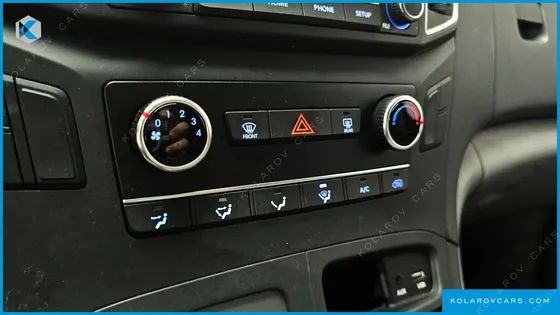 HYUNDAI STAREX VAN 3-SEATER
