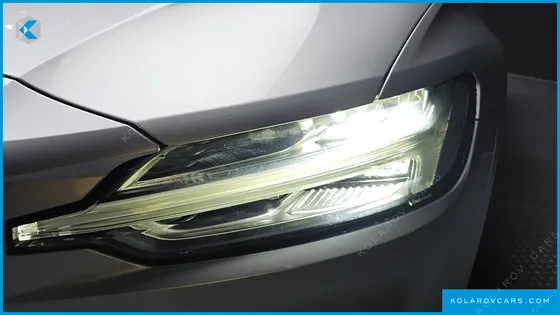 VOLVO S60 B5 R-DESIGN