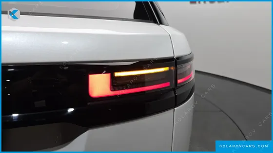 LAND ROVER RANGE ROVER VELAR 2.0 P400E DYNAMIC SE