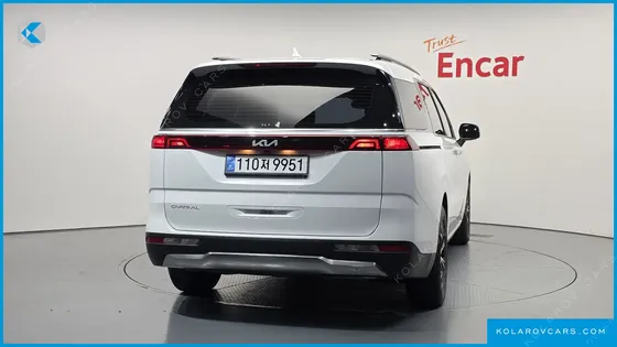 KIA CARNIVAL 9-SEATER SIGNATURE