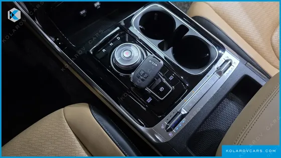 KIA CARNIVAL 9-SEATER SIGNATURE