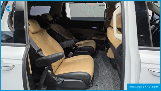 KIA CARNIVAL 9-SEATER SIGNATURE