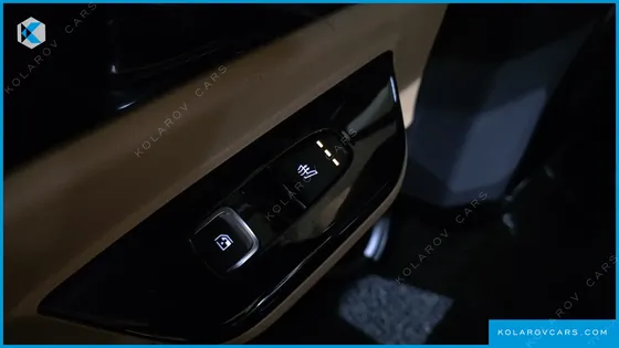 KIA CARNIVAL 9-SEATER SIGNATURE