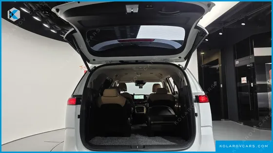 KIA CARNIVAL 9-SEATER SIGNATURE