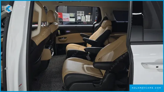 KIA CARNIVAL 9-SEATER SIGNATURE