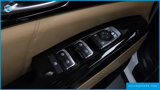 KIA CARNIVAL 9-SEATER SIGNATURE