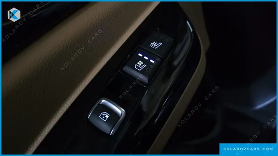 KIA CARNIVAL 7-SEATER SIGNATURE