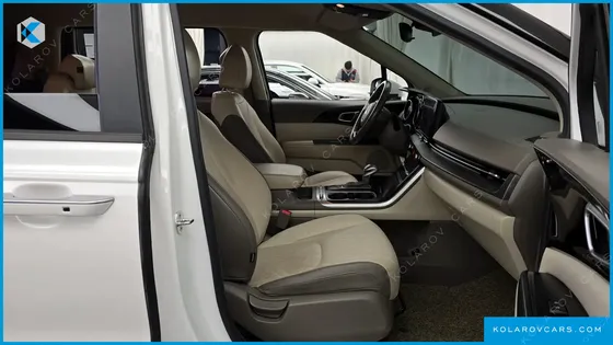 KIA CARNIVAL 9-SEATER PRESTIGE