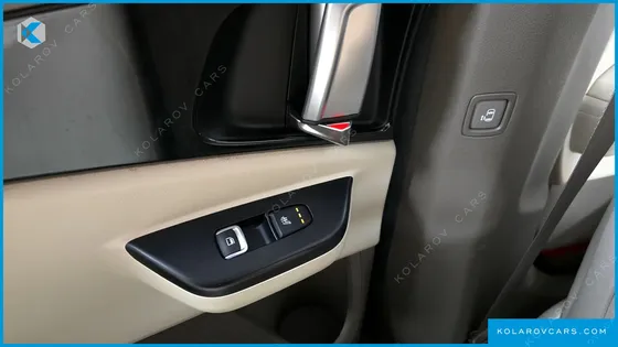 KIA CARNIVAL 9-SEATER PRESTIGE
