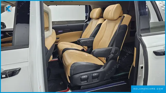 KIA CARNIVAL 7-SEATER SIGNATURE