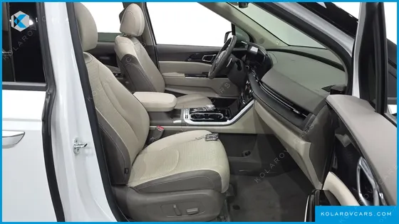 KIA CARNIVAL GASOLINE 7-SEATER SIGNATURE