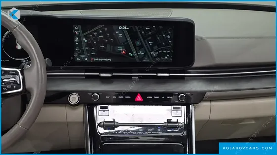 KIA CARNIVAL GASOLINE 7-SEATER SIGNATURE