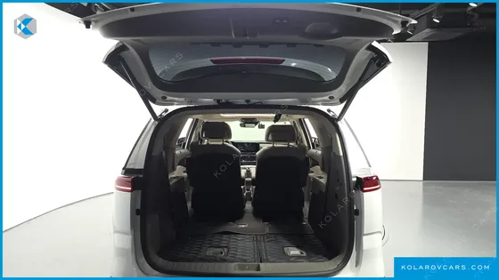KIA CARNIVAL GASOLINE 7-SEATER SIGNATURE