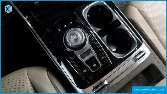 KIA CARNIVAL 7-SEATER SIGNATURE