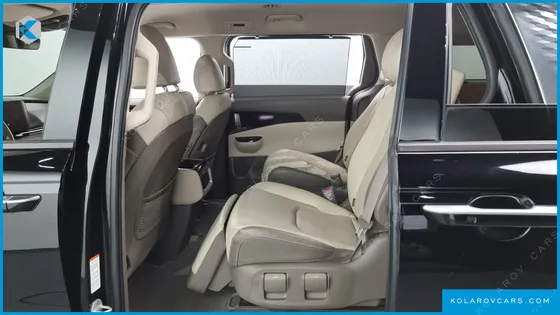 KIA CARNIVAL 7-SEATER SIGNATURE
