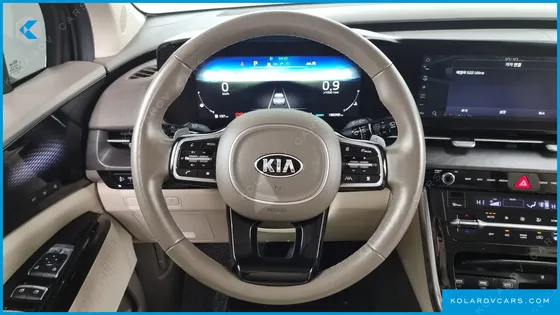 KIA CARNIVAL 7-SEATER SIGNATURE