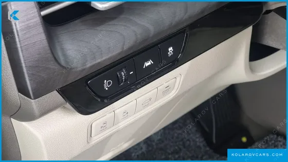 KIA CARNIVAL 7-SEATER SIGNATURE
