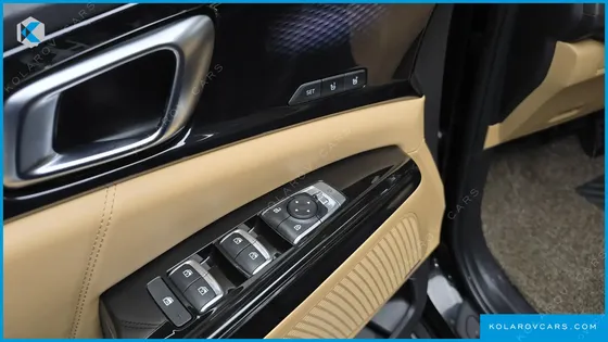 KIA CARNIVAL 7-SEATER SIGNATURE