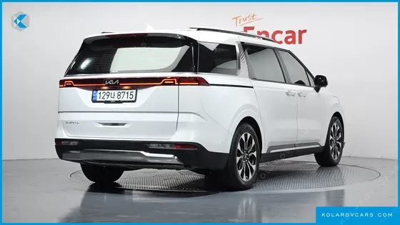 KIA CARNIVAL GASOLINE 9-SEATER SIGNATURE