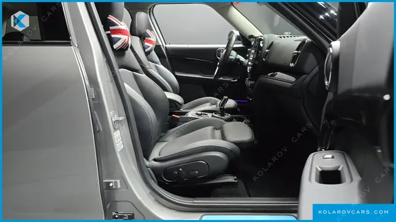 MINI COUNTRYMAN CLASSIC PLUS LAUNCH PACK