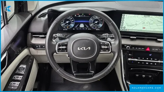 KIA CARNIVAL GASOLINE 7-SEATER SIGNATURE