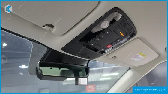 KIA CARNIVAL GASOLINE 7-SEATER SIGNATURE