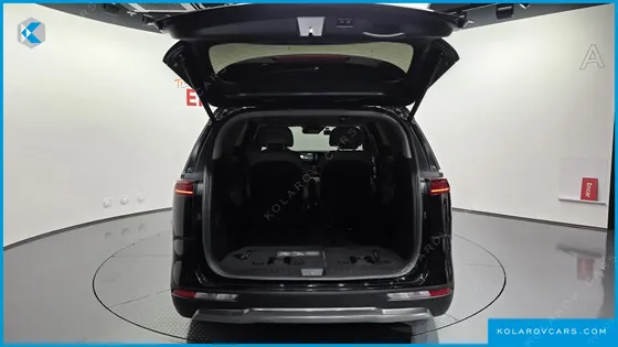 KIA CARNIVAL GASOLINE 7-SEATER SIGNATURE